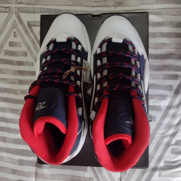 Reebok Iverson question , brand new with box - Picture 5 of 6